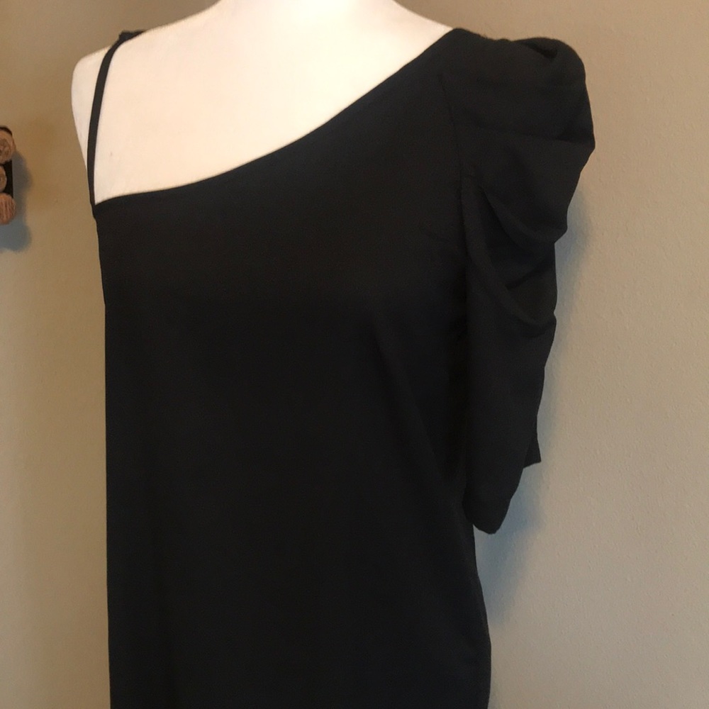 Gorgeous ruffle one shoulder dress